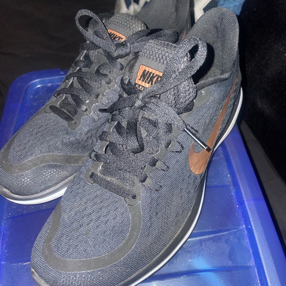 Womens Nike Flex 2017 Run Sneakers